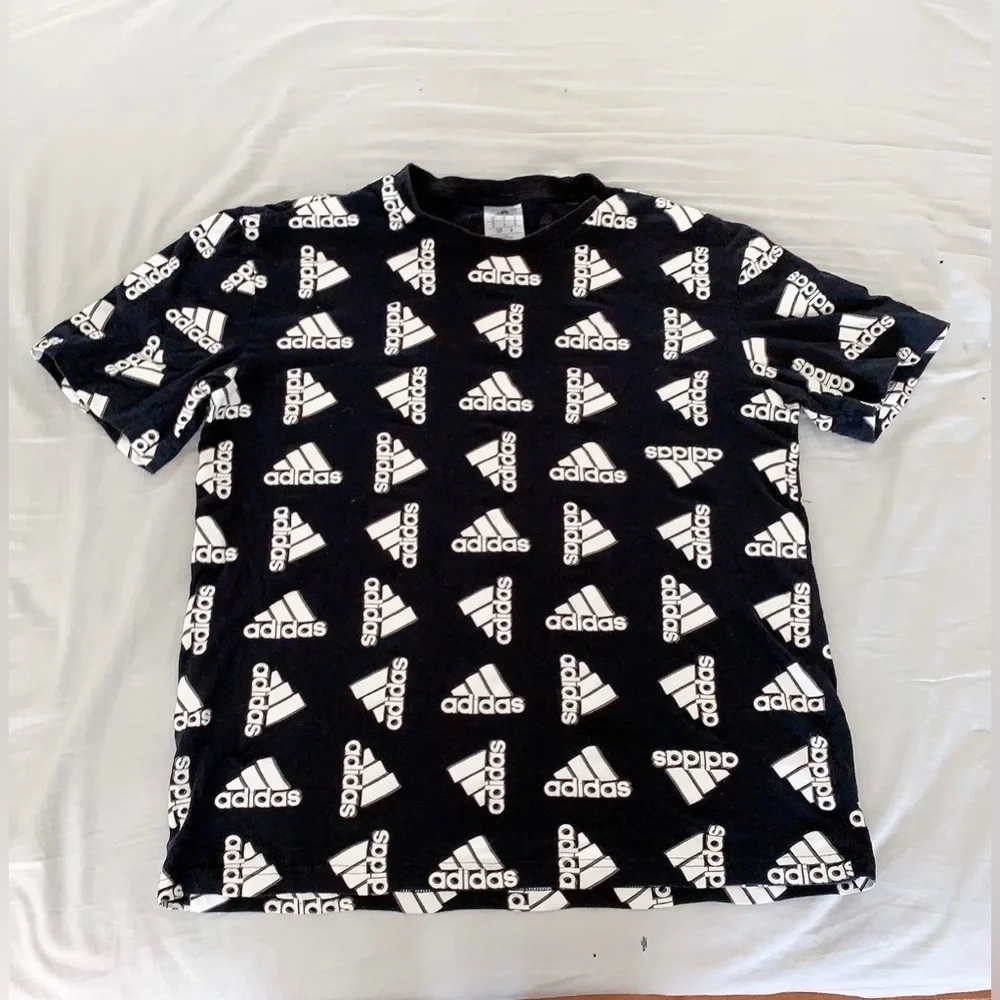 ADIDAS All Over Print T Shirt Black White‎ Logo Mens Sz Small Tee